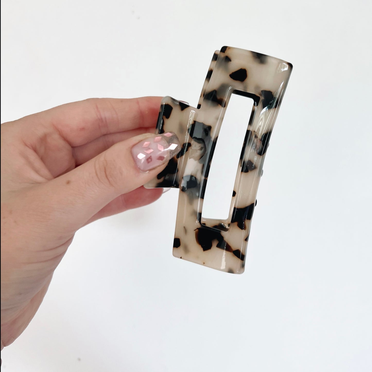Lush and Luxe Hair Acetate Hair Claw Blonde Tortie