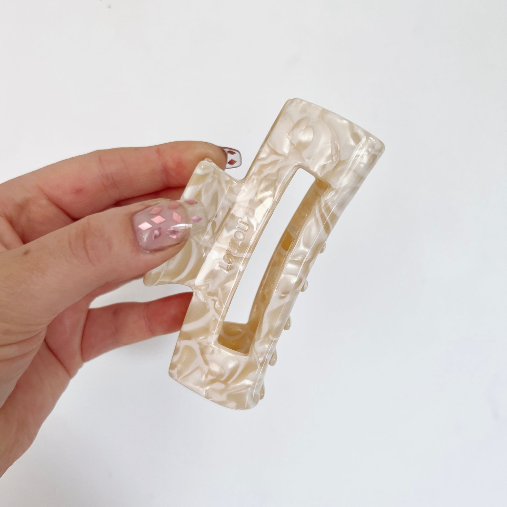 Lush and Luxe Hair Acetate Hair Claw Lioness / Cream