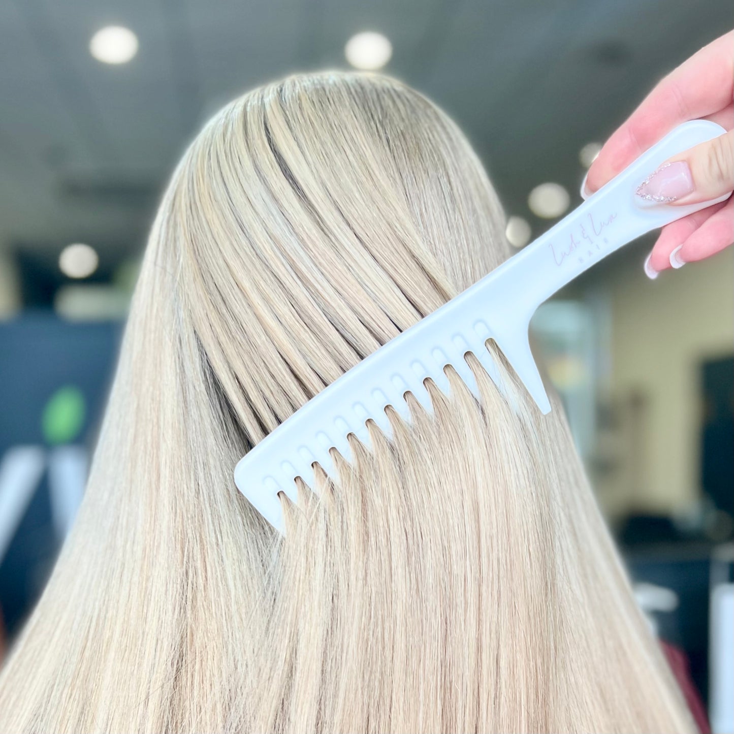 Lush and Luxe Hair anti static jumbo multi use comb